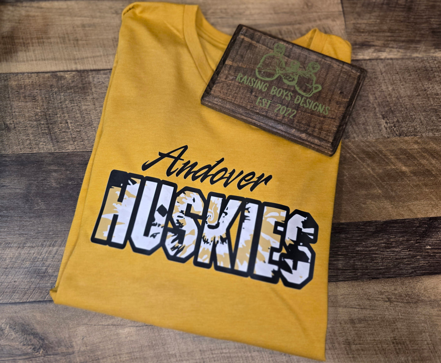 Andover Huskies t shirt