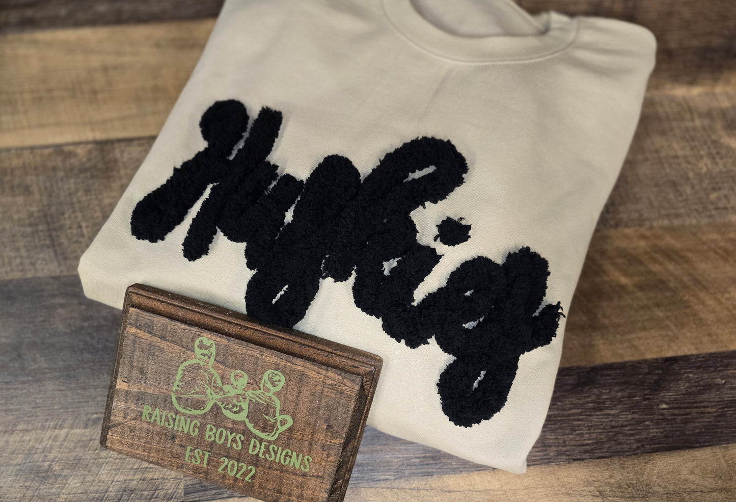 Huskies Yarn Crewneck